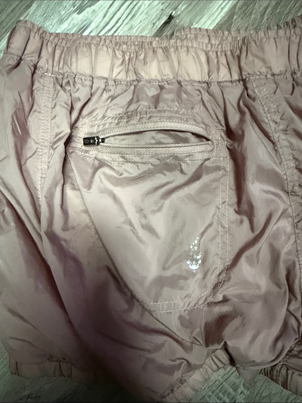 FP Movement by Free People Sunshine Bubble Hem Mauve Shorts Size M - Picture 6 of 8